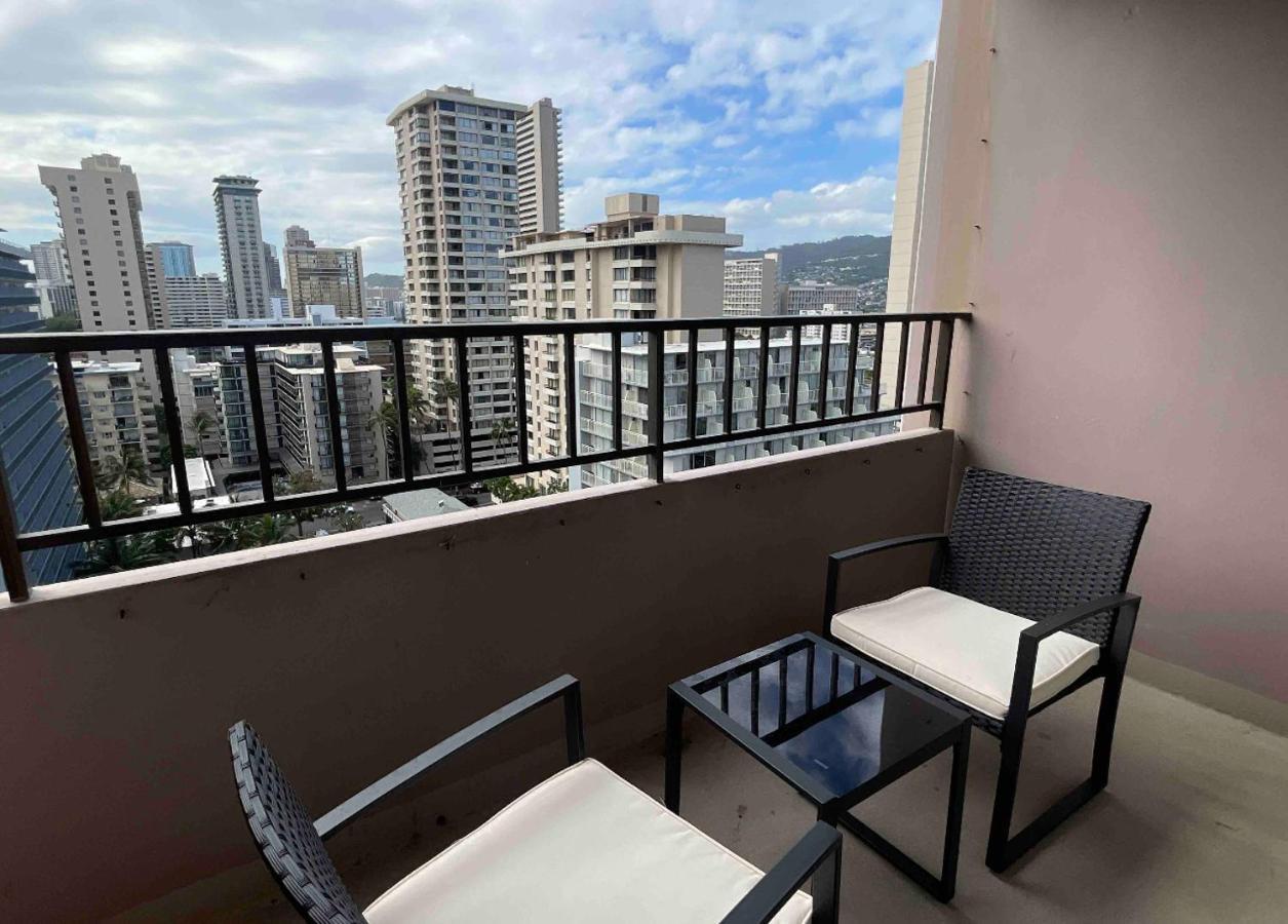 1414- Heart Of Waikiki With Kitchen - Free Parking - City View Villa Honolulu Esterno foto